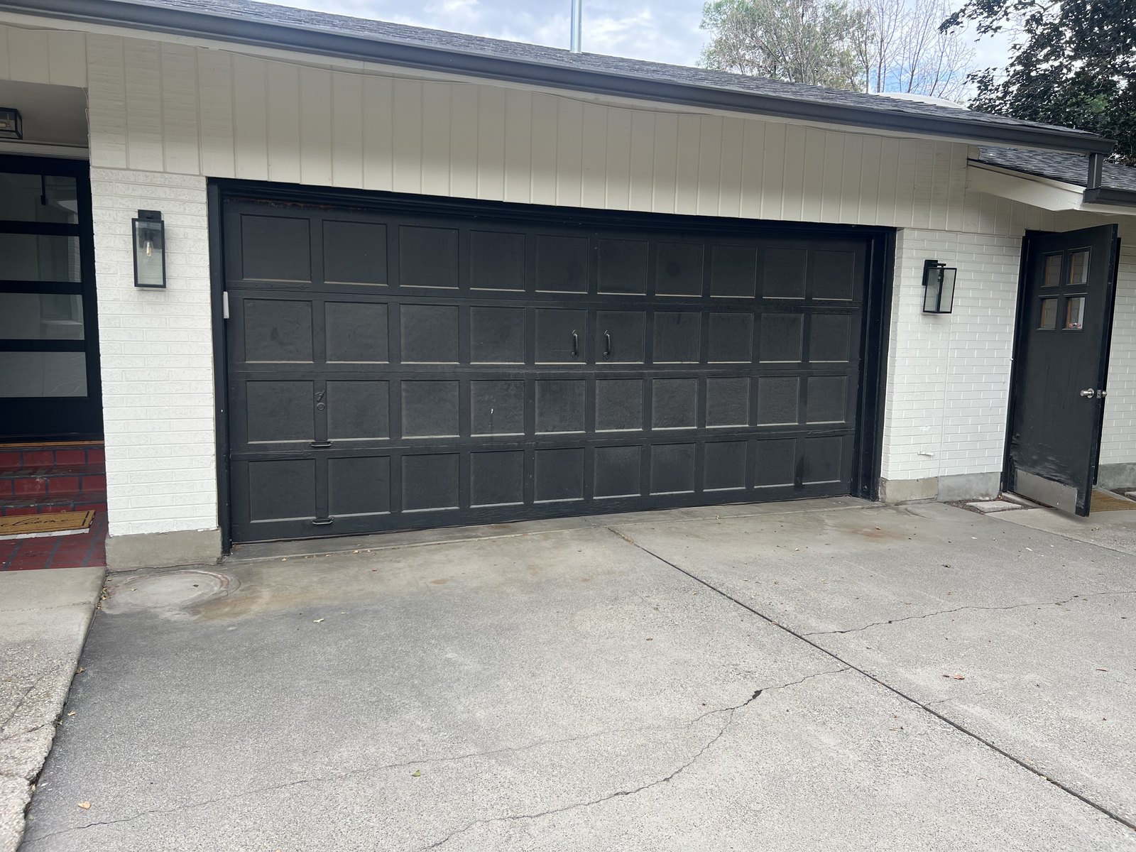 High R-Value Insulated White Overhead Door