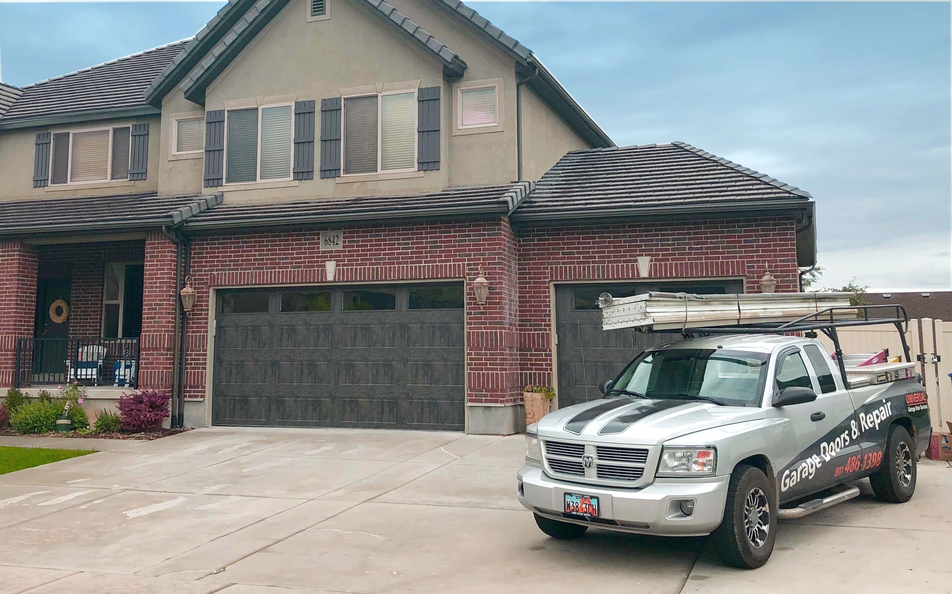 universal garage door repair truck (1)